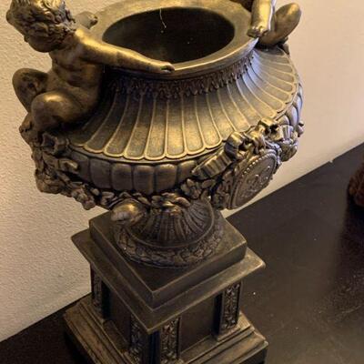 Bronze planter ALAA 19" x 11"