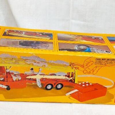 VINTAGE SEARS BATTERY OPERATED MINI CAR TRANSPORTER 