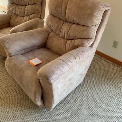 La z Boy Reclina-Rocker / like new