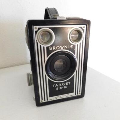 Vintage Brownie Target Six-16 Camera Condition Unknown