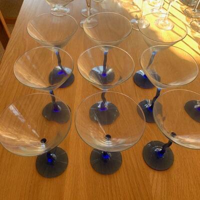 Set of 9 wine glasses