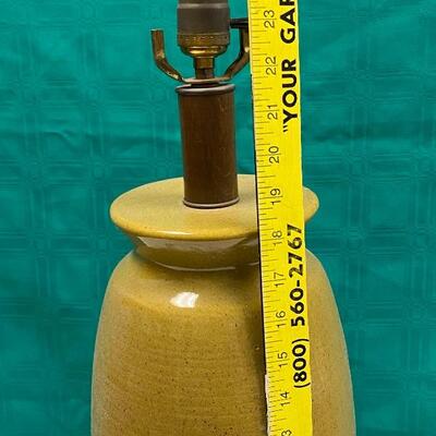 Vintage Mid Century Mustard Yellow Speckle Pottery Lamp *Damaged*