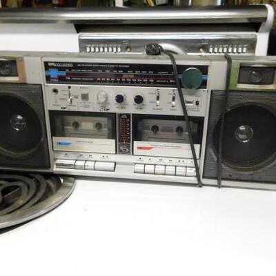 Vintage SR 2100 Series AM/FM Double Cassette Boombox  Sears
