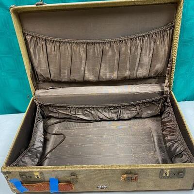 Vintage Hard Sided Air Pak Suitcase