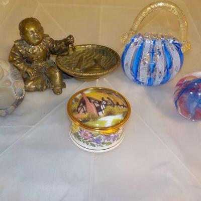 5  Stunning collector peces/ Murano, brass budda, paper weight, anne hathaway,
