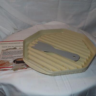 Microwave Bacon Maker