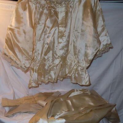 Antique Outfit
