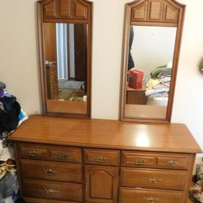 Sumter Cabinetry Furniture Solid Wood Stretch Dresser with Mirrors