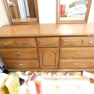 Sumter Cabinetry Furniture Solid Wood Stretch Dresser with Mirrors