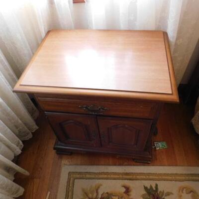 Sumter Cabinetry Furniture Solid Wood Bedside Dresser