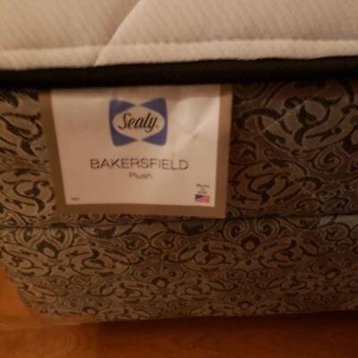 Full size metal bed frame, sealy plush Bakersfield mattress & boxspring 