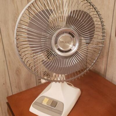 Galaxy 2 speed oscillating desktop fan