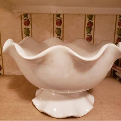 Large Ribbon Edge white ceramic bowl