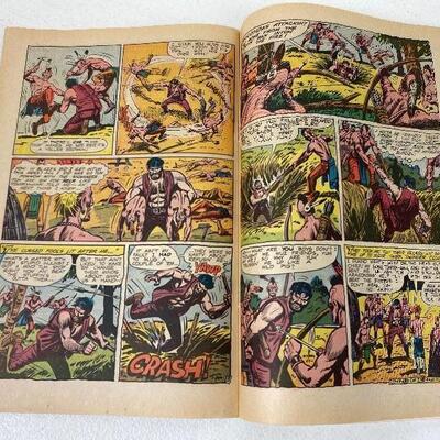 Lot #137 S Vintage DC National Comics Tomahawk Rangersâ€™ Last Stand #117 1968