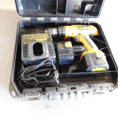DeWalt DW972 Battery Operated Drill with Two Batteries and Charger