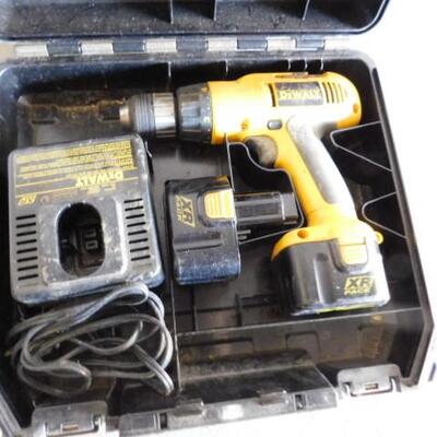 DeWalt DW972 Battery Operated Drill with Two Batteries and Charger