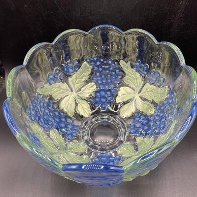Large Scalloped Fruit Bowl with Painted Grapevine Pattern YD#011-1120-00247