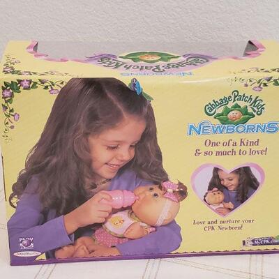 Lot 339: Cabbage Patch Kids 'Newborns'