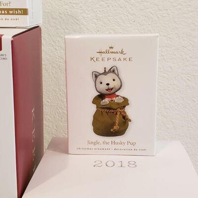 Lot 340: Hallmark Christmas Lot