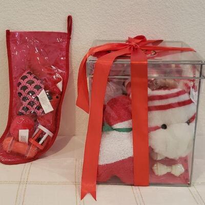 Lot 345: New - Cat Stocking & Dog Gift 10 