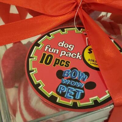 Lot 345: New - Cat Stocking & Dog Gift 10 