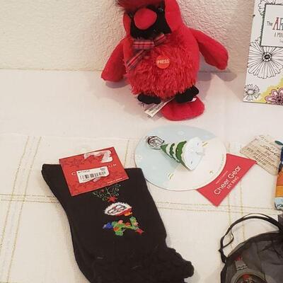 Lot 347: New - Gift Lot