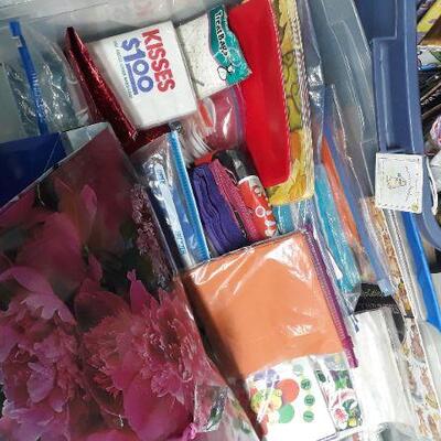 Gift Wrap & Party Supplies 