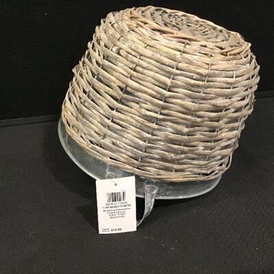 #L15 - Basket Planter