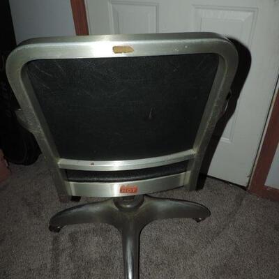 VINTAGE OFFICE/DESK CHAIR