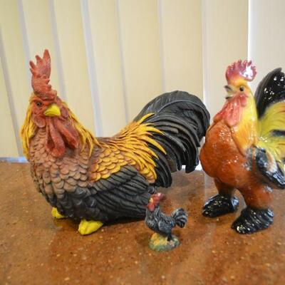 LOT 11 ROOSTER DECOR