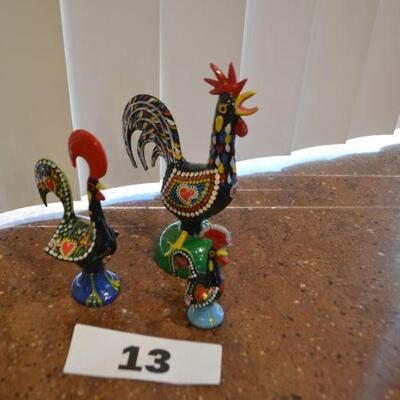 LOT 13 ROOSTER DECOR