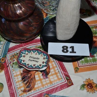 LOT 81 HOME DECOR GROUPING