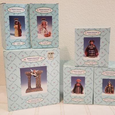 Lot 349: New Madame Alexander Nativity 