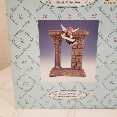 Lot 349: New Madame Alexander Nativity 
