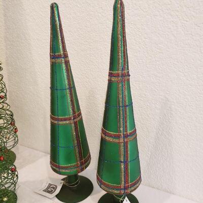 Lot 351: Christmas Tree Lot (3 Metal Trees & 2 Glass Trees)