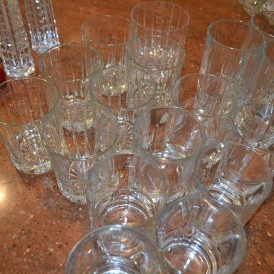 LOT 103. SET OF 12 GLASSES