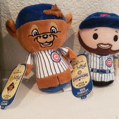 Lot 353: Chicago Cubs & Digital Key Chain Lot