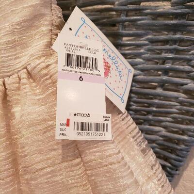 Lot 357: NEW Girls Dresses size 6