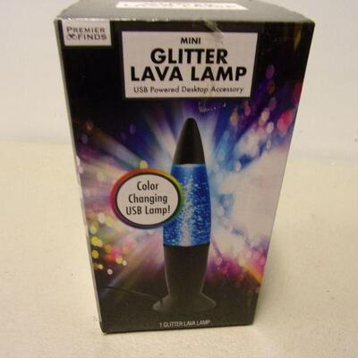 Lot 30 - Glitter Lava Lamp
