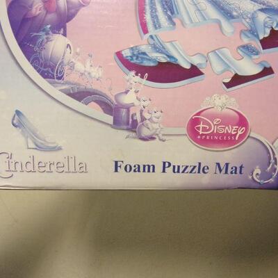 Lot 11 - Foam Puzzle Mat - Cinderella 