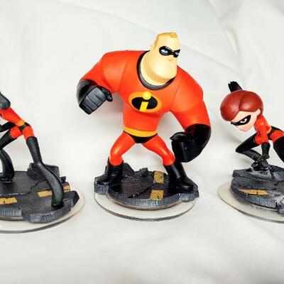 PS3 INCREDIBLES INFINITY CHARACTERS