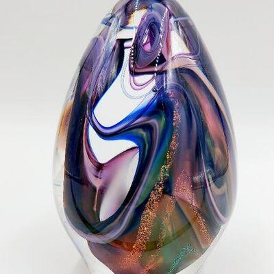 EXQUISITE LARGE HAND BLOWN GLASS EGG - SIGNED