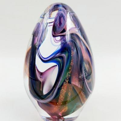 EXQUISITE LARGE HAND BLOWN GLASS EGG - SIGNED