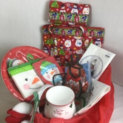 R 292 Snowman Gift Basket Lot 