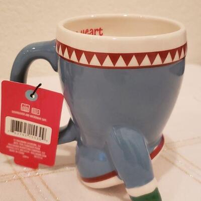 Lot 364: NEW Hallmark Frosty Friends Cookie Jar and 2 Mugs