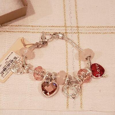 Lot 374: Ladies Gift Lot