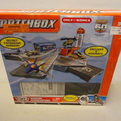 Lot 22 - Matchbox Sky Busters Mission Headquarters