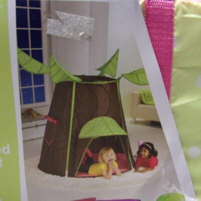 Lot 24 - Circo Kids' Enchanted Tree Play Tent