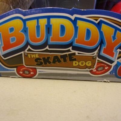Lot 27 - Buddy The Skate Dog
