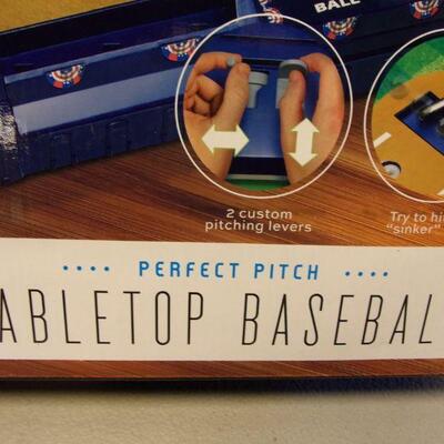 Lot 30 - Perfect Pitch Tabletop Baseball Game